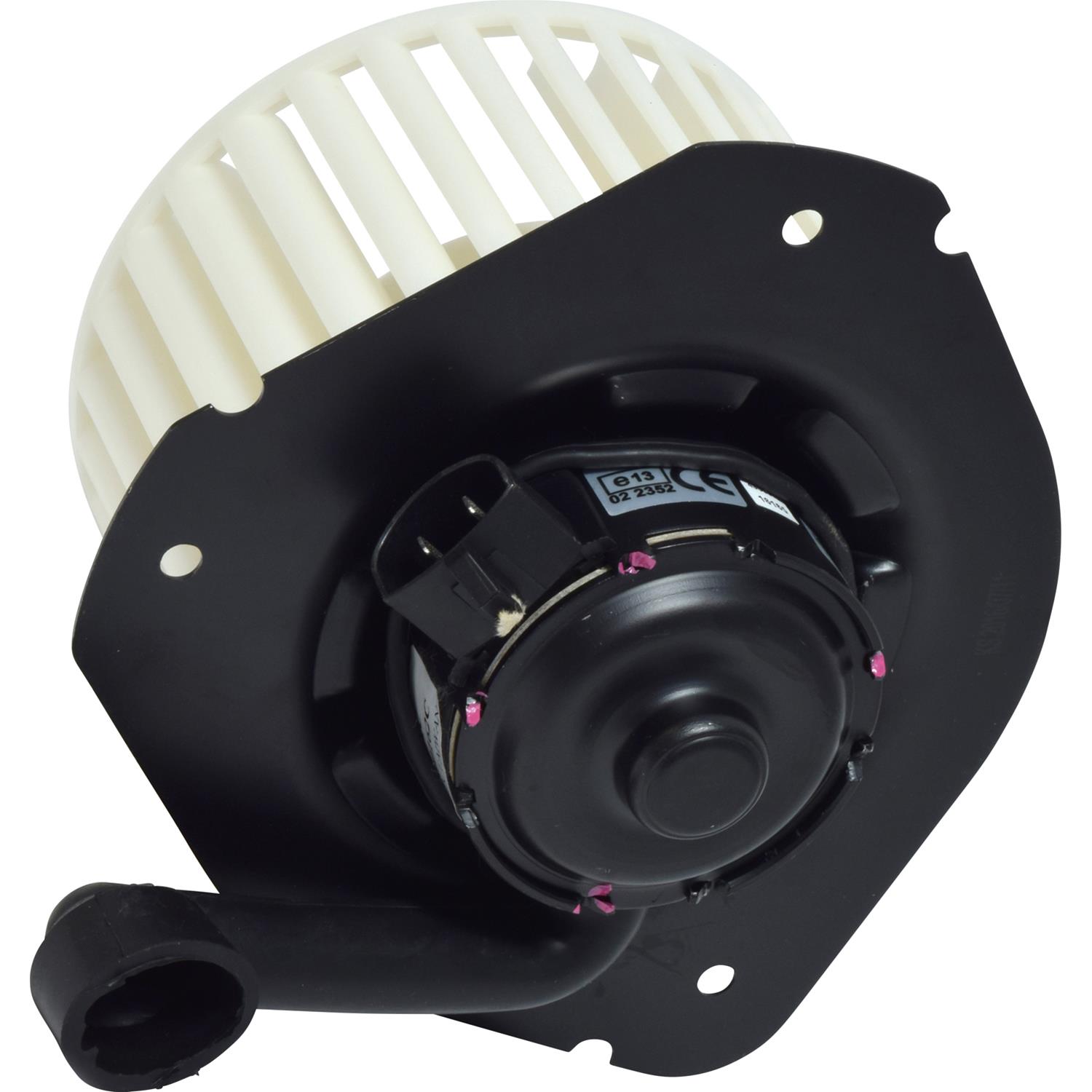 Universal Air Conditioner Inc. BM00162C Universal Air Conditioner