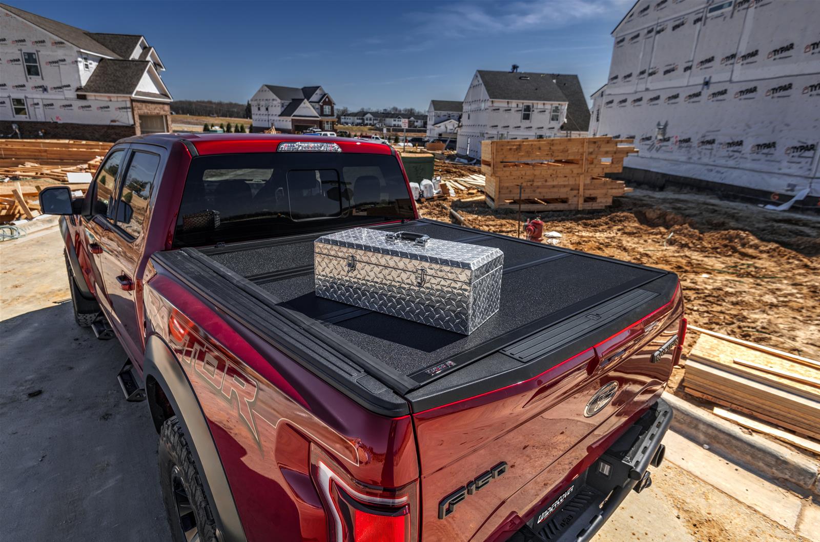 UnderCover 2021+ Ford F-150 Crew Cab 5.5ft Armor Flex Bed Cover Cover thumbnail 6