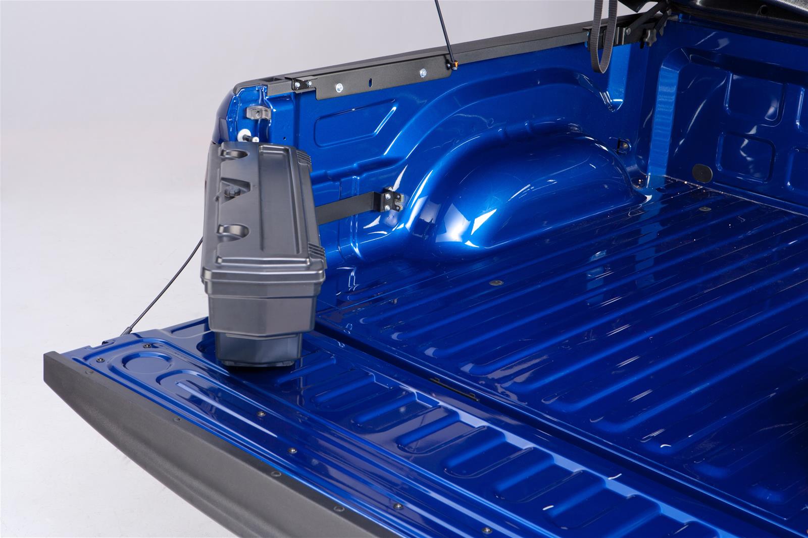 UnderCover SC205D UnderCover SwingCases | Summit Racing