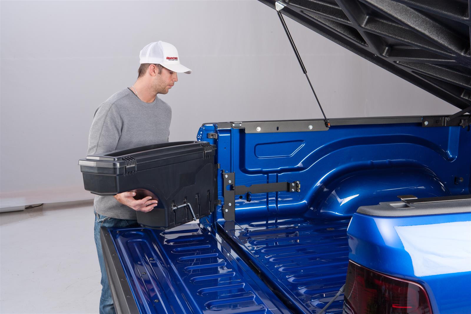 UnderCover SC205D UnderCover SwingCases | Summit Racing