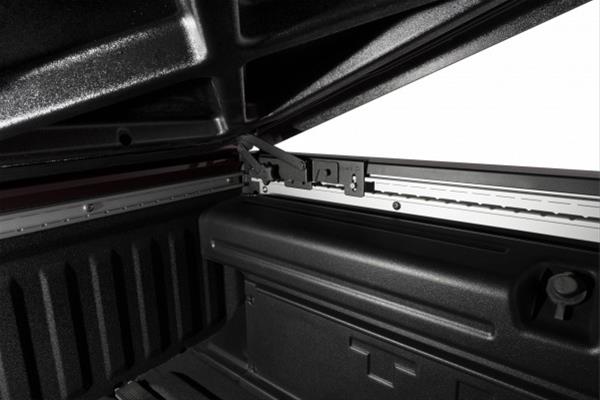UnderCover 16-18 Ford F-150 5.5ft Lux Bed Cover - Shadow Black thumbnail 2