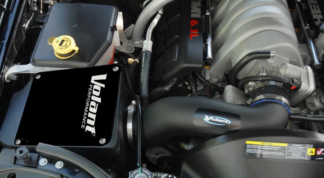 Volant 06-10 Jeep Grand Cherokee 6.1L V8 Closed Box Air Intake w/ Dry Filter
