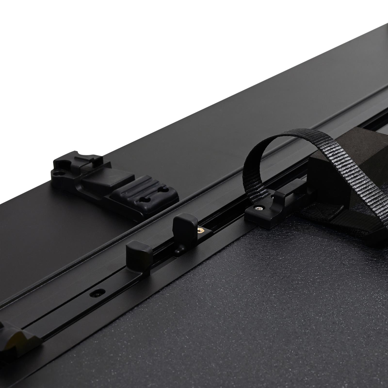 Westin 20-26 Chevrolet/GMC 2500HD 3500HD 6ft. 9in. Bed Hard Tri-Fold Tonneau Cover - Black thumbnail 3