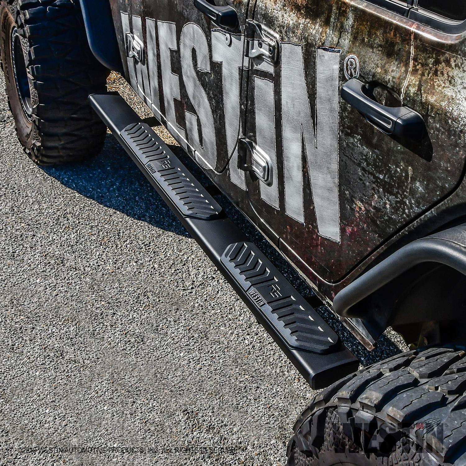 Westin 18-26 Jeep Wrangler JLU 4dr R5 Nerf Step Bars - Tex. Blk