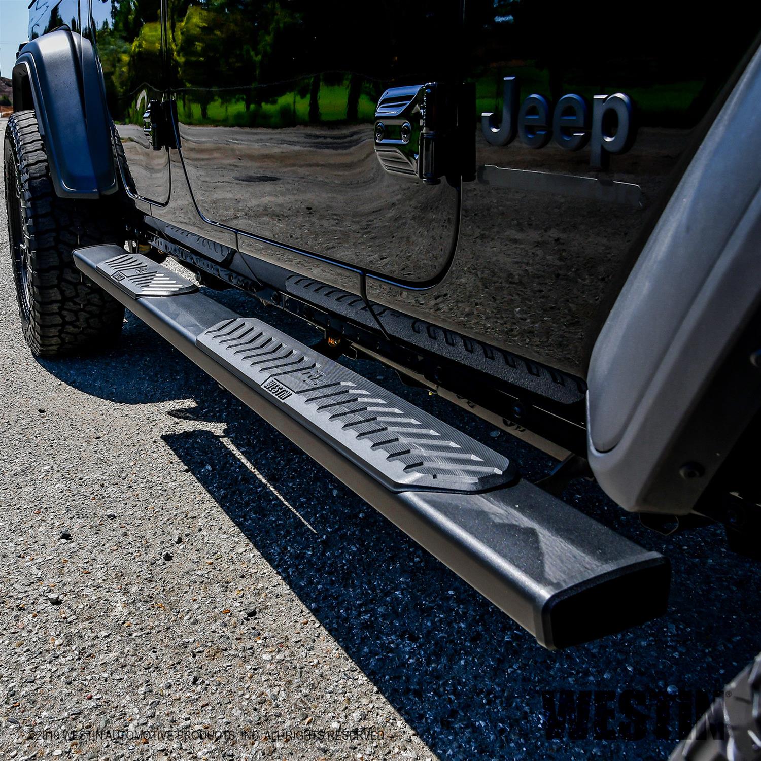 Westin 2020-2026 Jeep Gladiator R5 Nerf Step Bars - Textured Black thumbnail 5