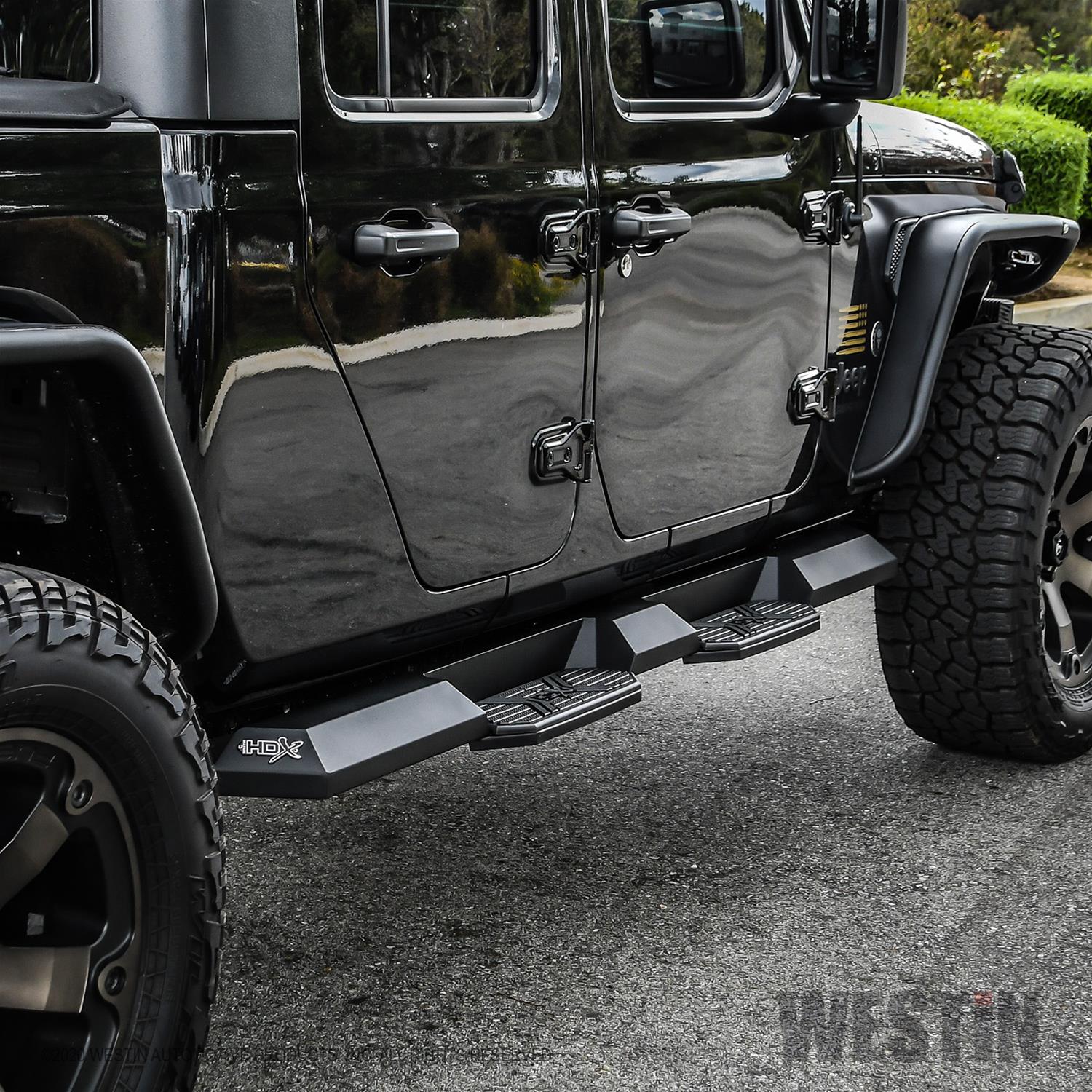 Westin 2020 Jeep Gladiator HDX Xtreme Nerf Step Bars - Textured Black thumbnail 4