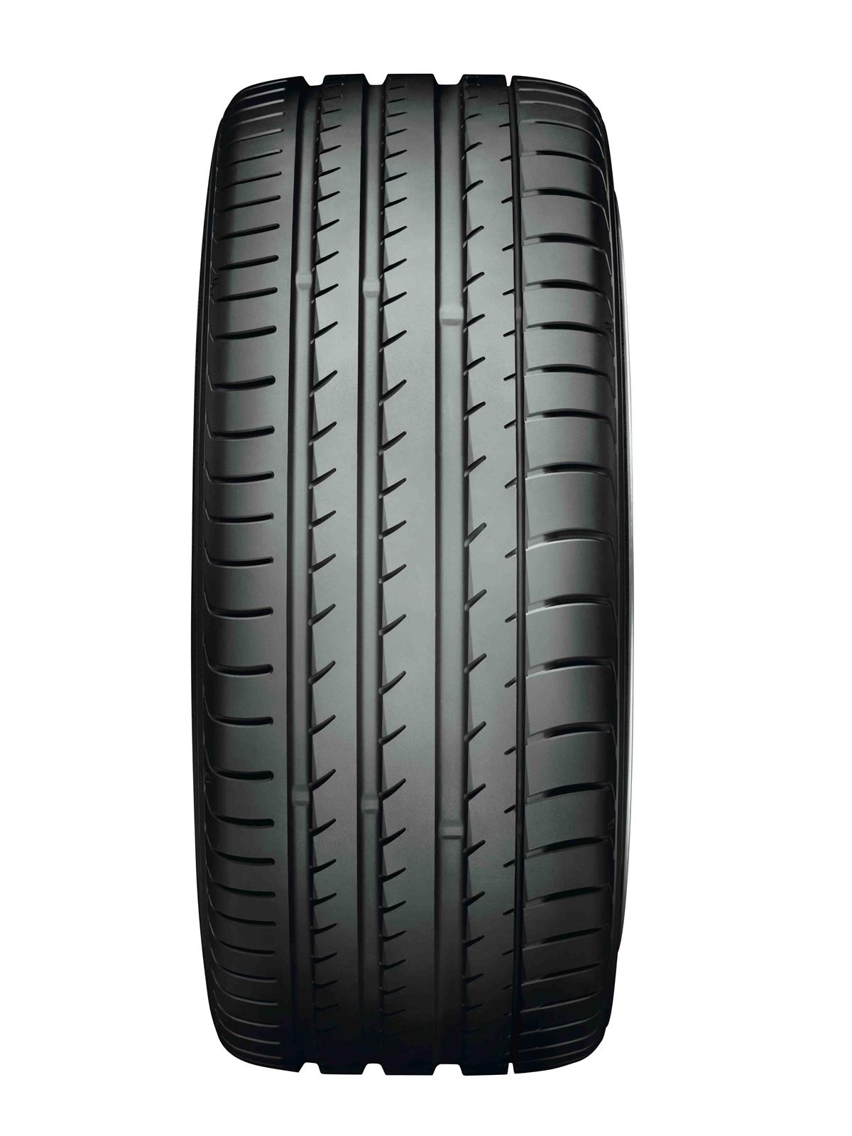 Yokohama Advan Sport V105 Tire - 235/60R18 103V